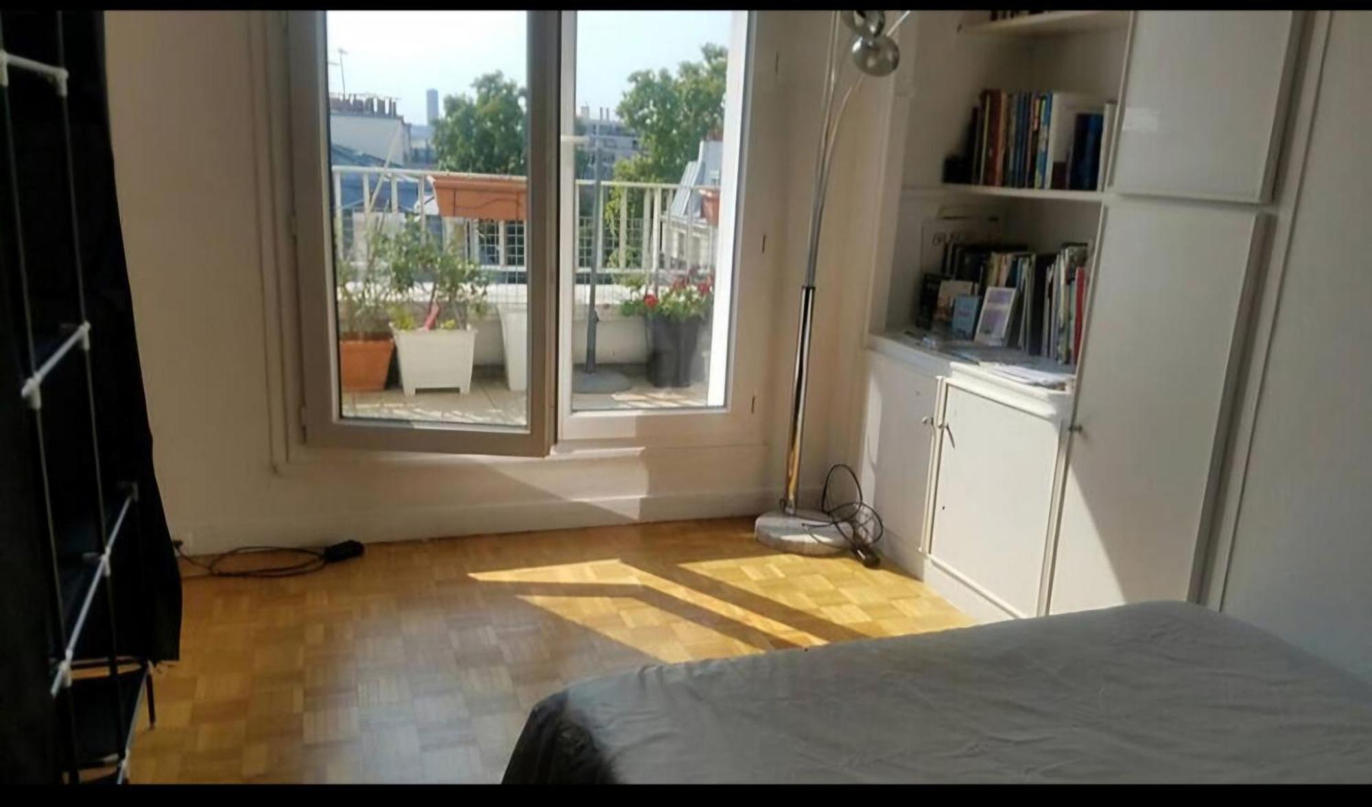 Floor & Terrace With View Parijs